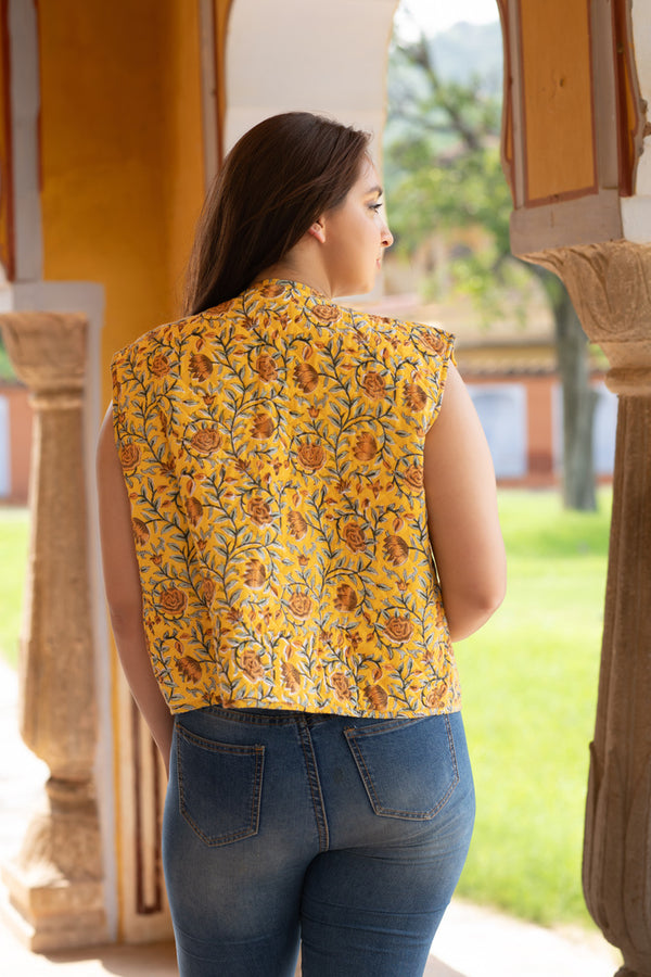Floral print short vest