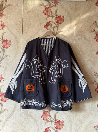 Halloween-Themed Jacket – Stay Stylishly Spooky!