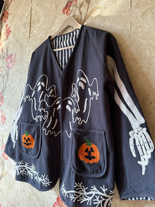 Halloween-Themed Jacket – Stay Stylishly Spooky!