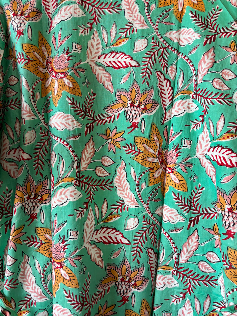 Handmade Cotton Kimonos: Artisanal Fashion with a Vintage Touch
