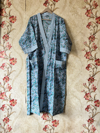 Breathable cotton robe